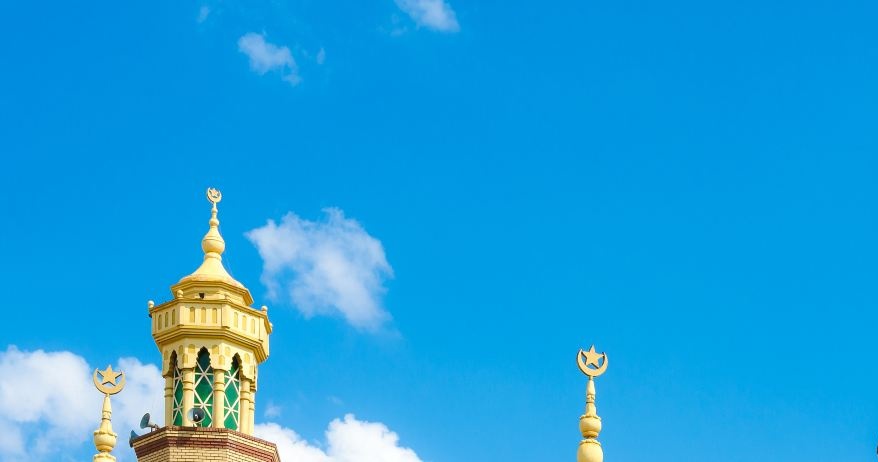 O reinício das minas de urânio e a quebra de terras raras estão reescrevendo a cadeia genética econômica do país sem litoral.